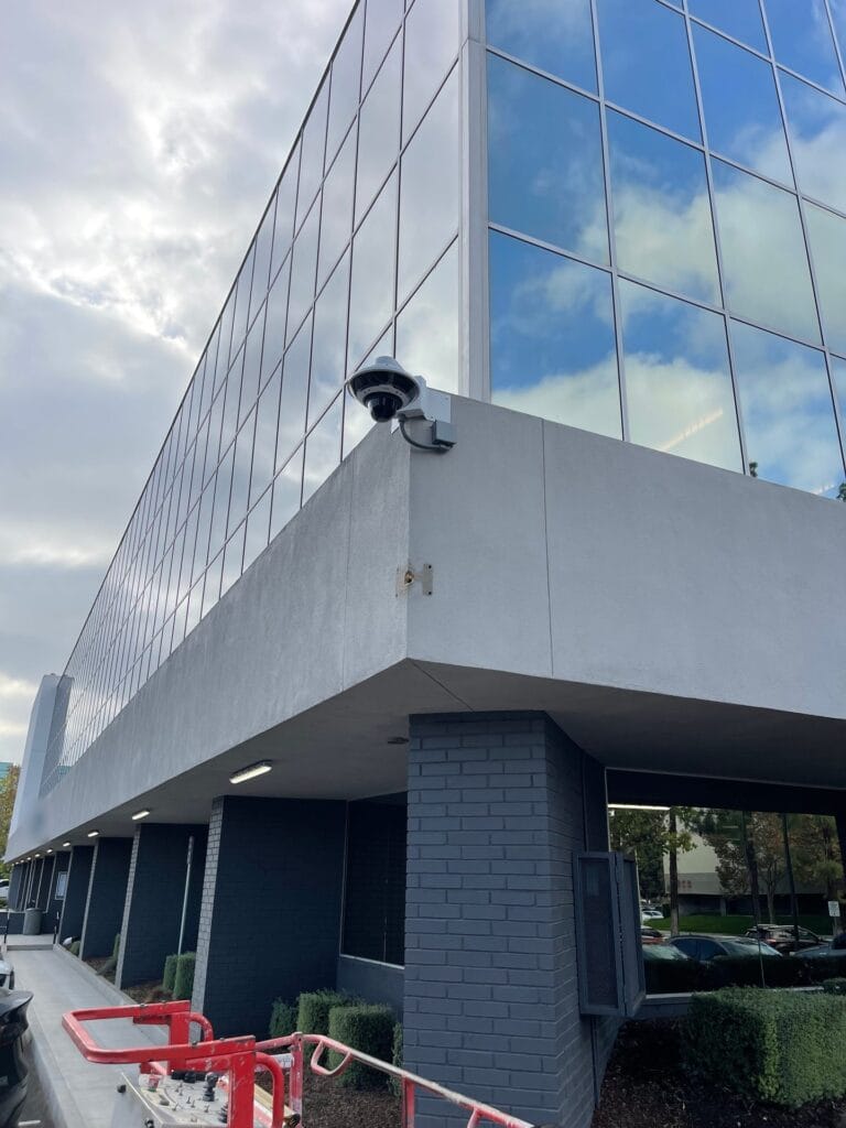 Axis multisensor camera on the corner of a multi-tenant office building in Southern California